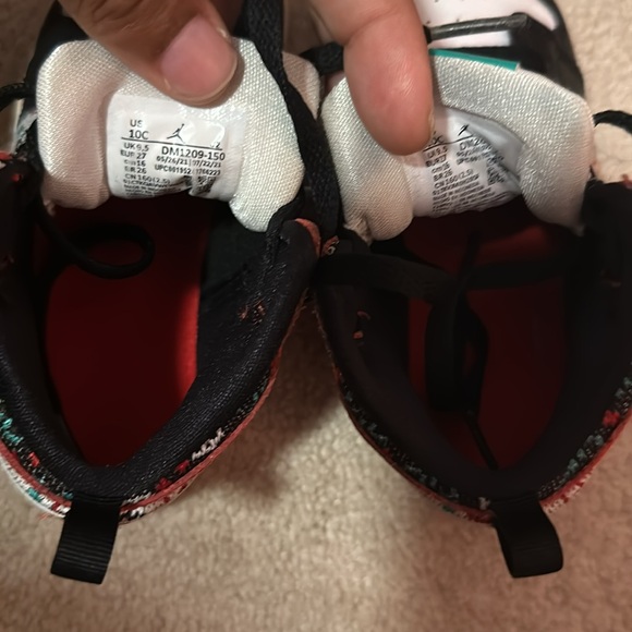 Jordan 1 Mid - Picture 7 of 7